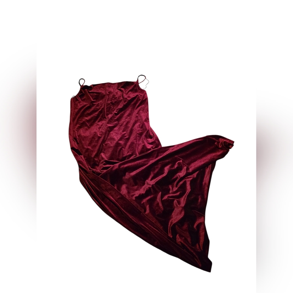 Newbury Street Red Velvety Spaghetti Strap Maxi Dress Evening Gown Size 2X/22W - Picture 2 of 8